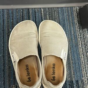 Very used women’s Shoes sz 8.5